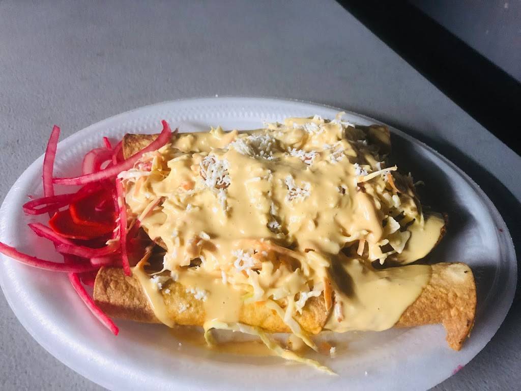 Trailer Hondureño | restaurant | 386-390 Haywood Ln, Nashville, TN 37211, USA | 6158944604 OR +1 615-894-4604