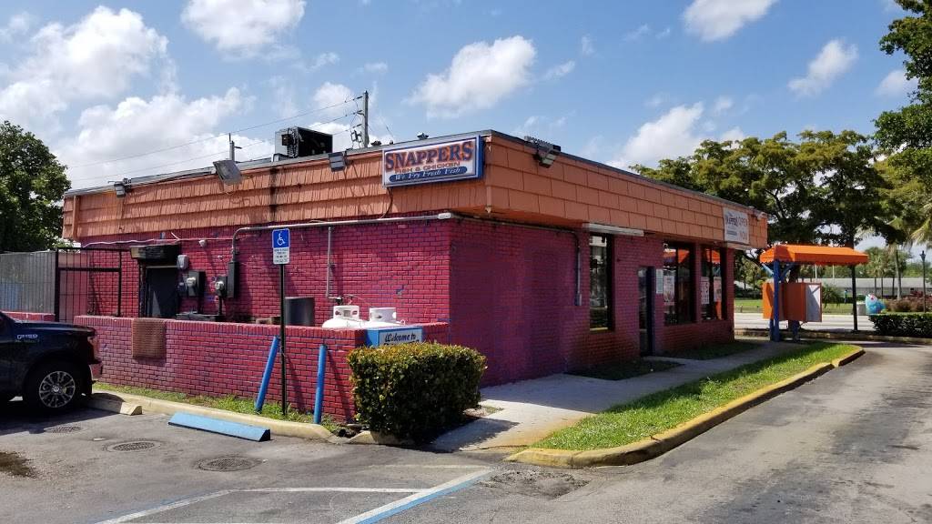 Snappers Fish & Chicken | restaurant | 600 NW 3rd St, Pompano Beach, FL 33162, USA | 9549423538 OR +1 954-942-3538