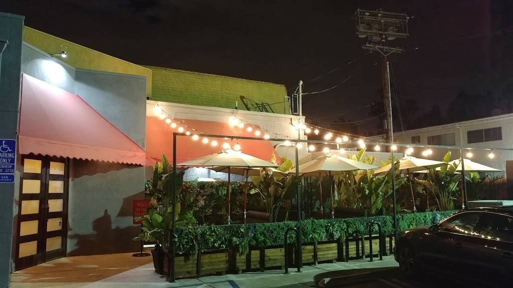 Jasmine Thai Cuisine | restaurant | 20022 Ventura Blvd, Woodland Hills, CA 91364, USA | 8188888815 OR +1 818-888-8815