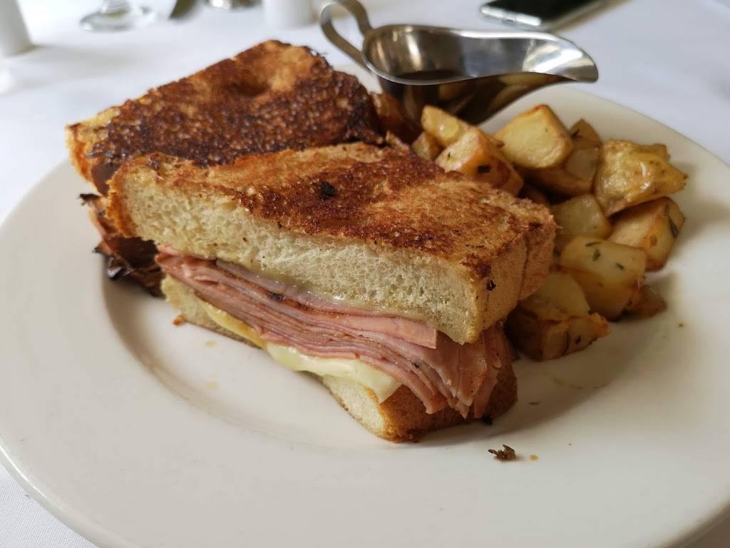 Colonel Blackinton Inn | restaurant | 203 N Main St, Attleboro, MA 02703, USA | 5082226022 OR +1 508-222-6022