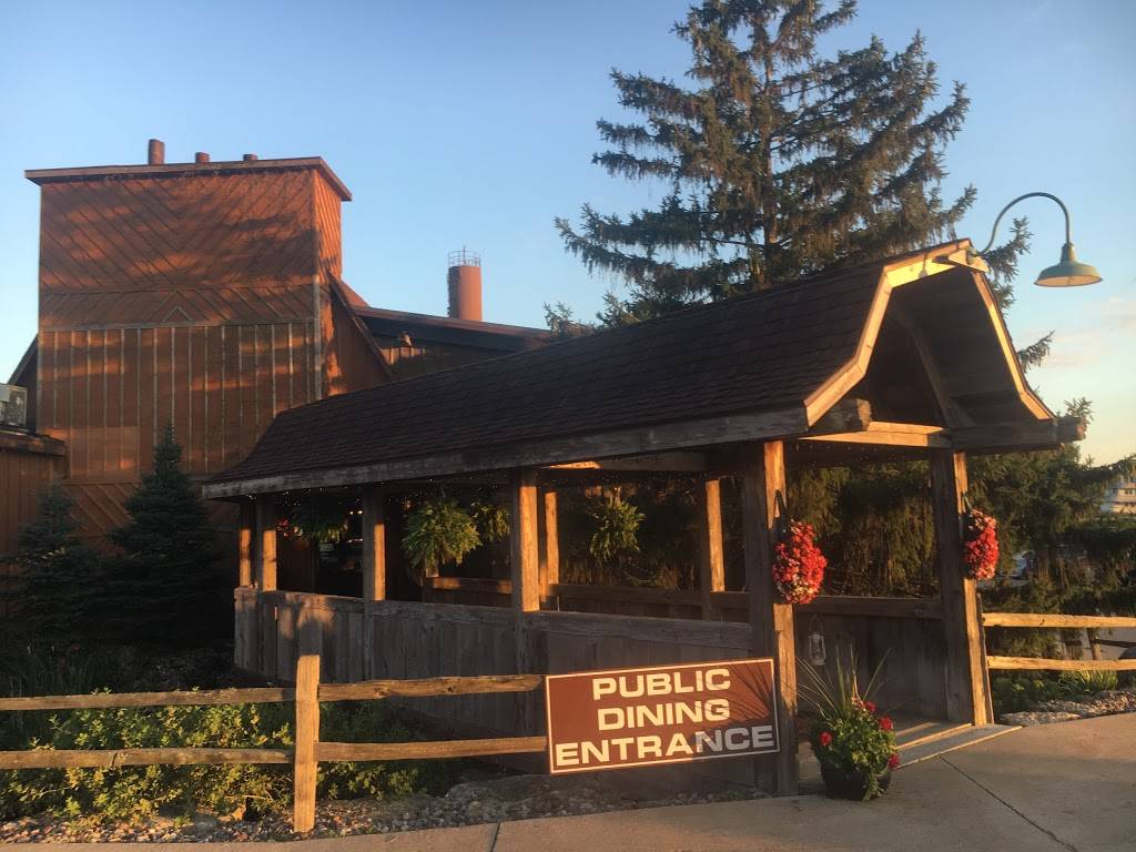 The Barn Restaurant | night club | 32800 Co Rd K, Prairie du Chien, WI 53821, USA | 6083264941 OR +1 608-326-4941