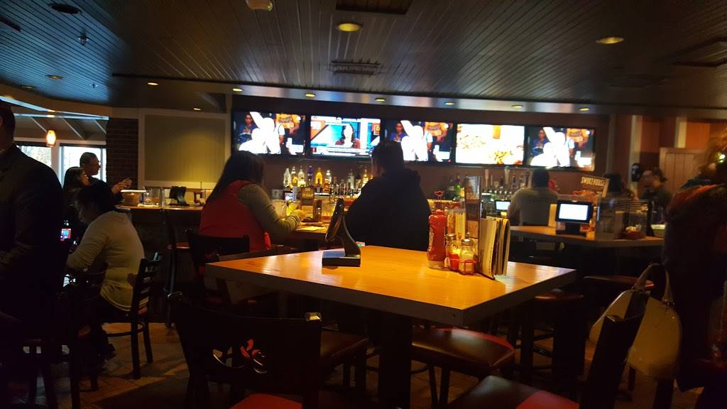 Chilis Grill & Bar | meal takeaway | 4801 Hopyard Rd, Pleasanton, CA 94588, USA | 9257340911 OR +1 925-734-0911