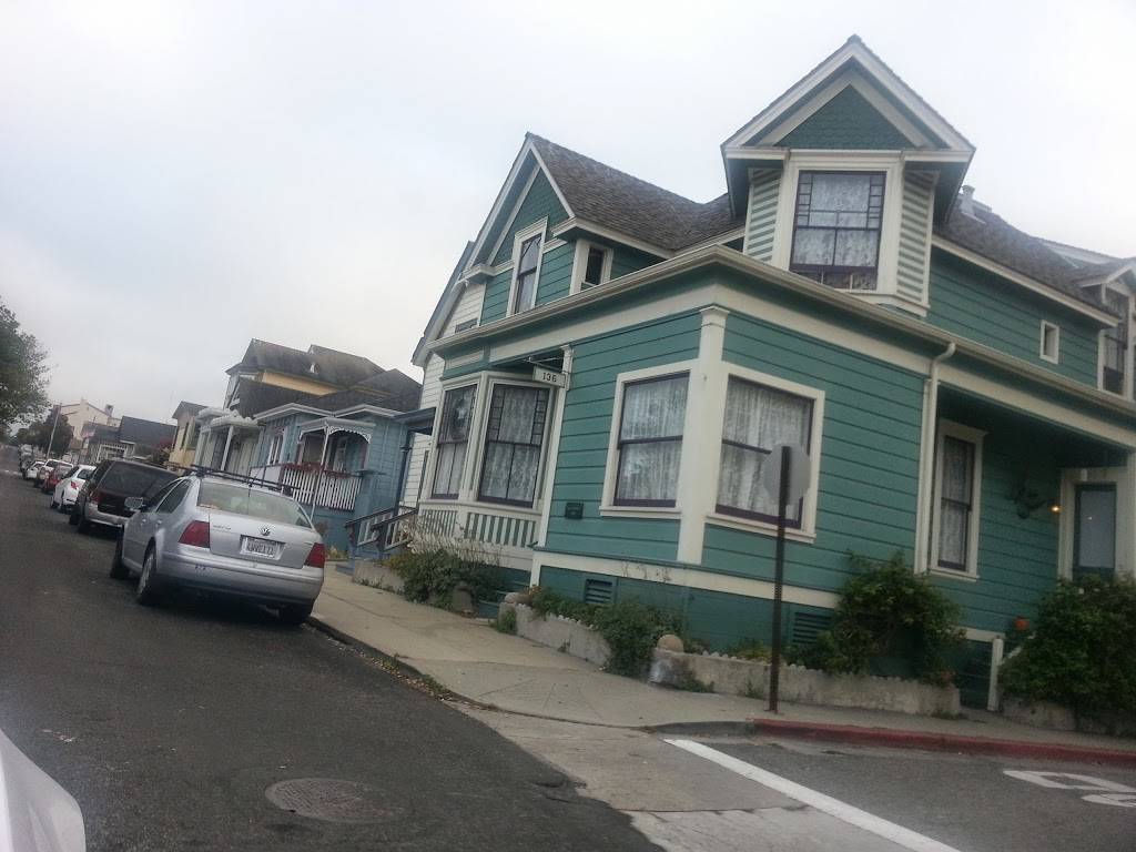 Casa Verde Inn | restaurant | 2113 N Fremont St, Monterey, CA 93940, USA | 8313755407 OR +1 831-375-5407