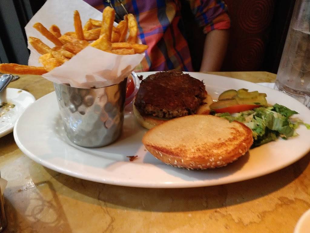 The Cheesecake Factory | restaurant | 53 Woodfield Mall, Schaumburg, IL 60173, USA | 8476191090 OR +1 847-619-1090