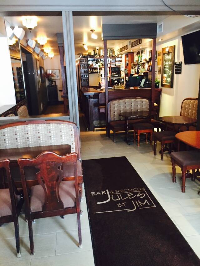 Jules Et Jim (Le) | night club | 1060 Avenue Cartier, Québec, QC G1R 2S5, Canada | 4185249570 OR +1 418-524-9570