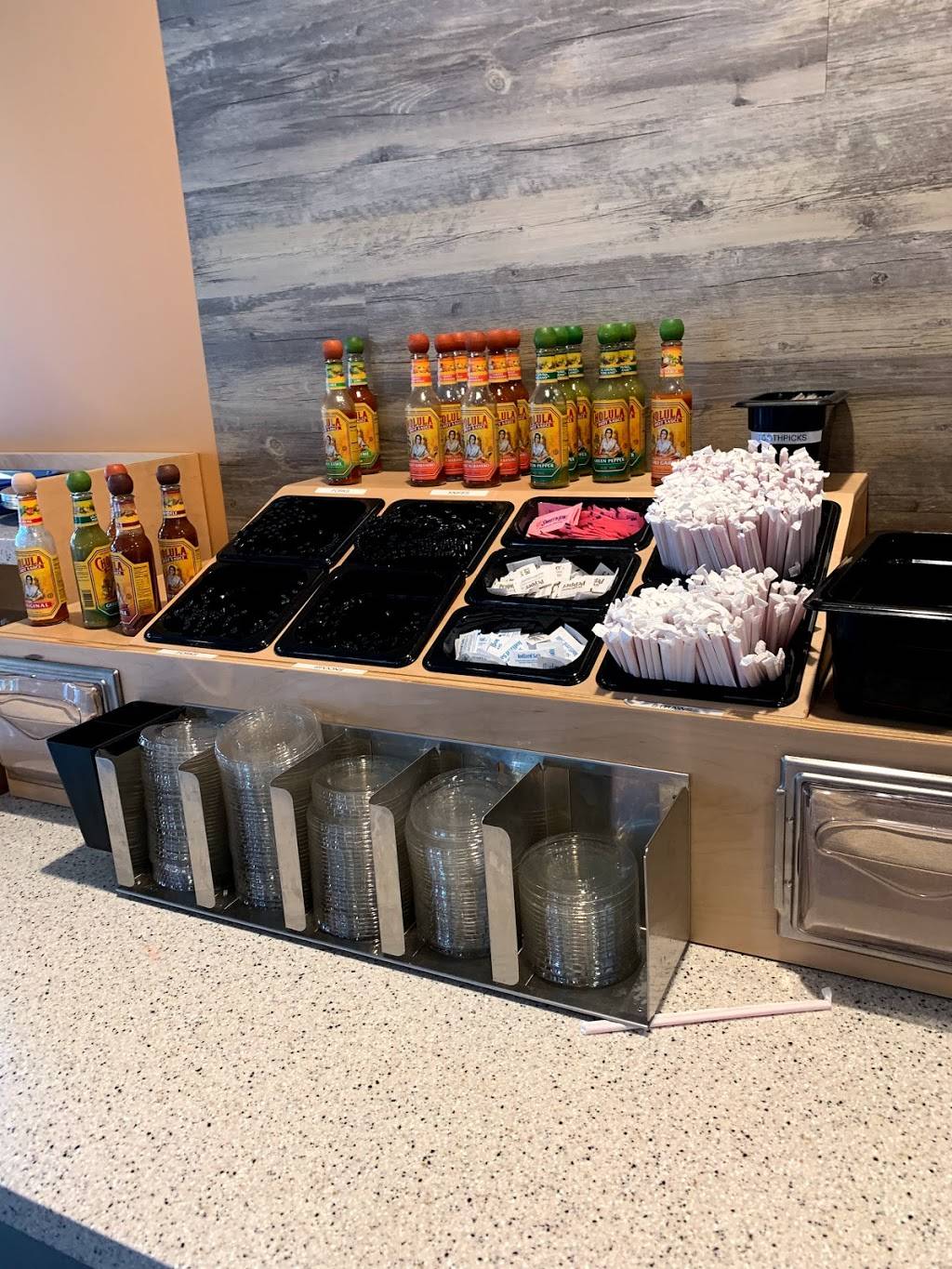 Salsaritas Fresh Mexican Grill | restaurant | 4861 Kingston Pike, Knoxville, TN 37919, USA | 8652813177 OR +1 865-281-3177