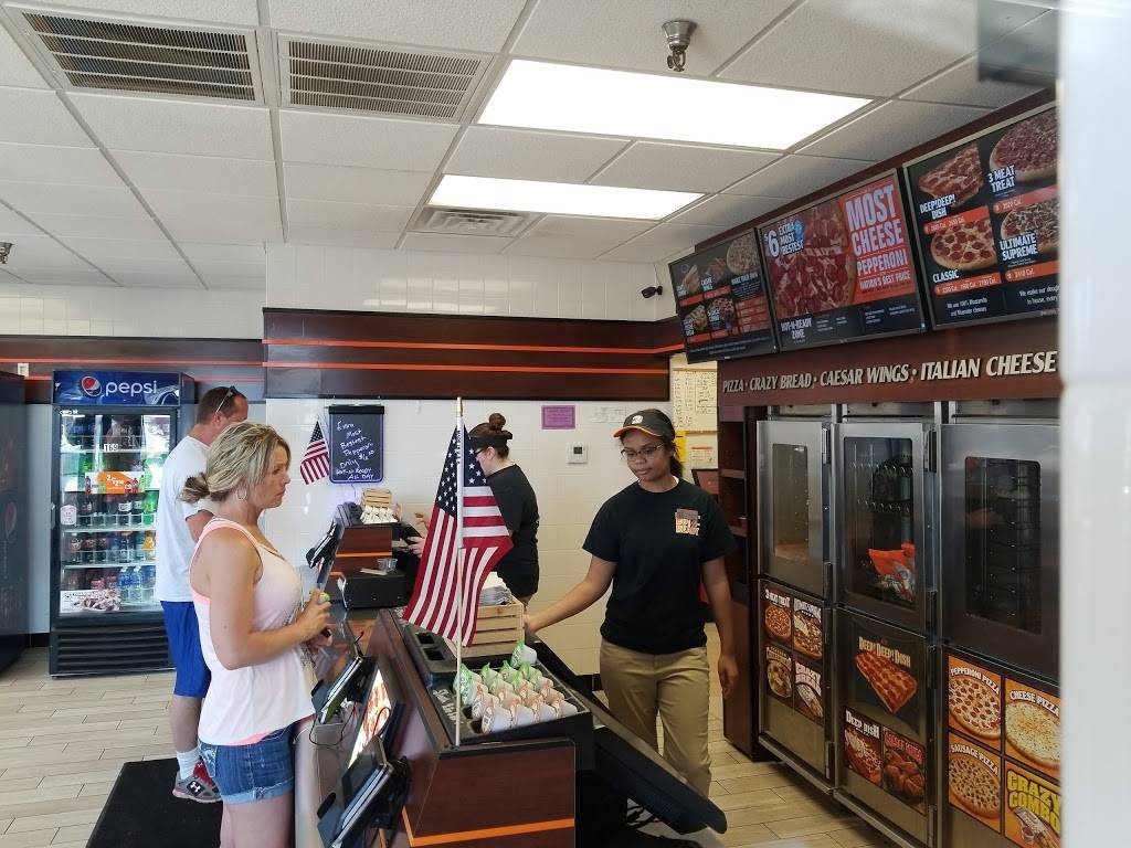 Little Caesars Pizza | meal delivery | 814 US-62, Harrison, AR 72601, USA | 8707411841 OR +1 870-741-1841