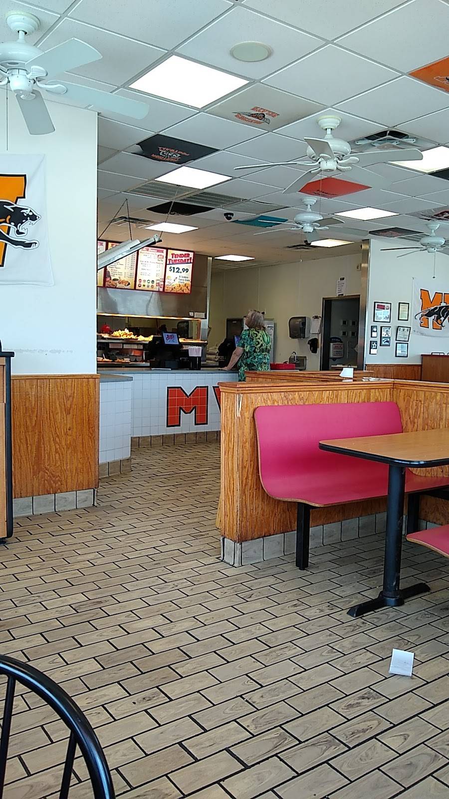 Bushs Chicken | restaurant | 935 Old US Hwy 90 E, Castroville, TX 78009, USA | 8305382800 OR +1 830-538-2800