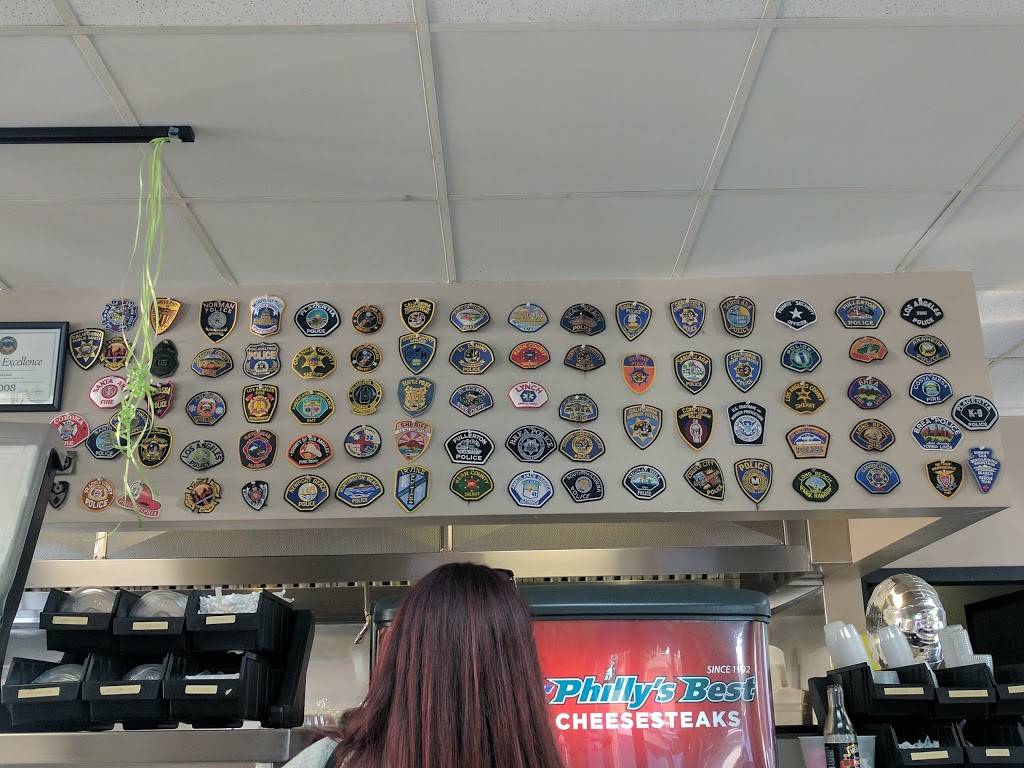 Phillys Best | restaurant | 198 Yorba Linda Blvd, Placentia, CA 92870, USA | 7149963278 OR +1 714-996-3278