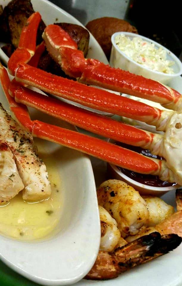 The Palms Supper Club | restaurant | 5912 US-51 BUS, Weston, WI 54476, USA | 7153592200 OR +1 715-359-2200