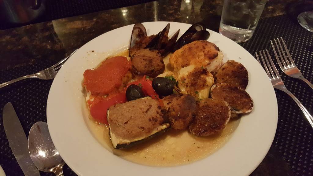 Matthews | restaurant | 1131 Bloomfield Ave, Clifton, NJ 07012, USA | 9739284300 OR +1 973-928-4300