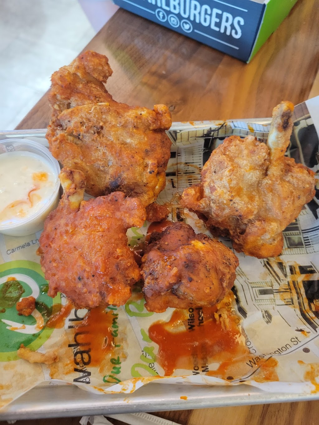 Wahlburgers @ Hy-Vee | restaurant | 1500 Central Park Commons Dr, Eagan, MN 55121, USA | 6514053672 OR +1 651-405-3672