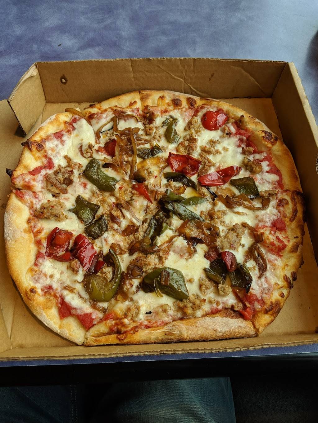 Tomato Jakes Pizzeria | restaurant | 8202 Renaissance Pkwy #101, Durham, NC 27713, USA | 9195727722 OR +1 919-572-7722