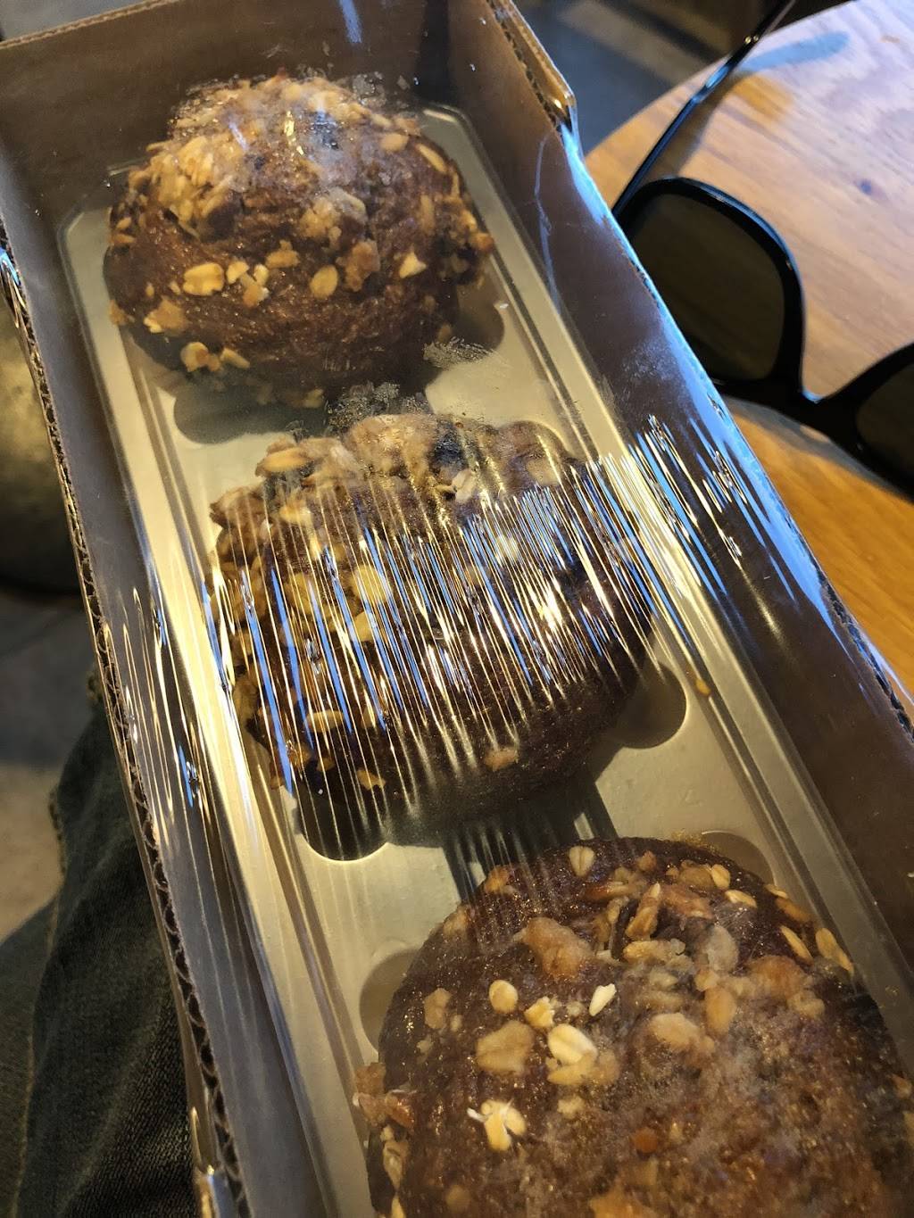 Starbucks | restaurant | 1930 Fowler Dr, Mississauga, ON L5K 0A1, Canada | 9058235347 OR +1 905-823-5347