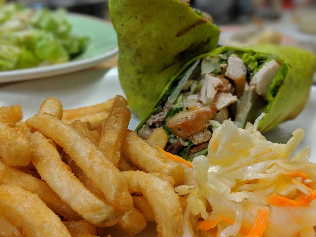 Harbourview Marina Restaurant | restaurant | 5 Bay St W, Brighton, ON K0K 1H0, Canada | 6134751515 OR +1 613-475-1515