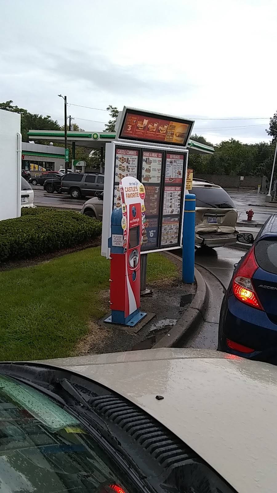 White Castle | restaurant | 15365 Wyoming Ave, Detroit, MI 48238, USA | 3138647597 OR +1 313-864-7597