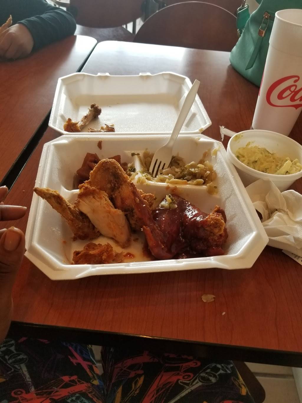 Sumthin Good Soul Food | restaurant | 4837 MacCorkle Ave SW, South Charleston, WV 25309, USA | 3047680968 OR +1 304-768-0968