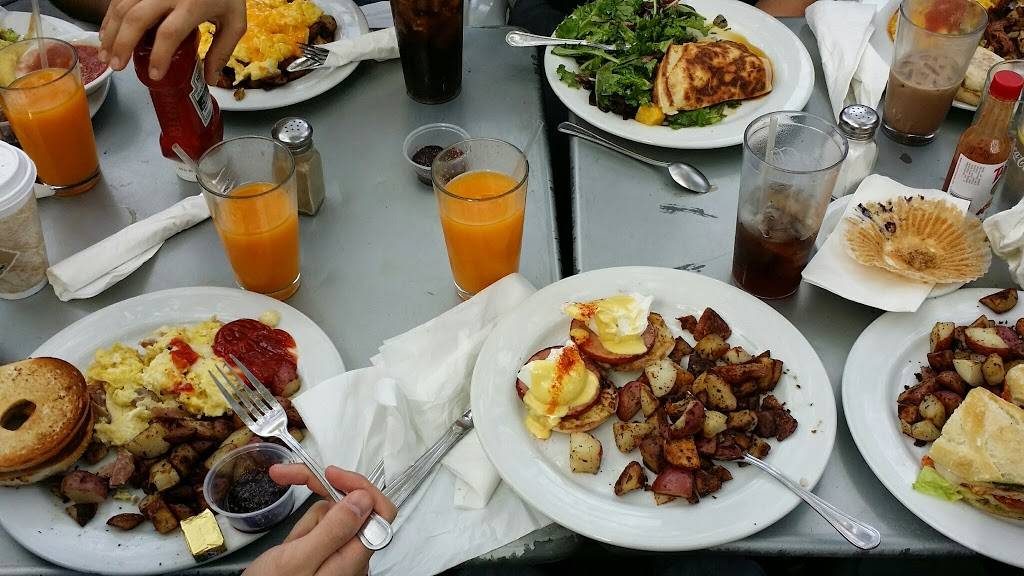 Crepeville | cafe | 330 3rd St, Davis, CA 95616, USA | 5307502400 OR +1 530-750-2400