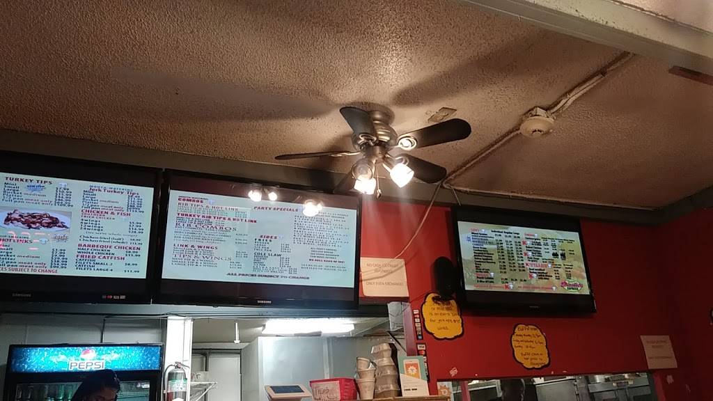 Kennys Ribs and Chicken | meal takeaway | 1746 W 127th St, Calumet Park, IL 60827, USA | 7083856830 OR +1 708-385-6830