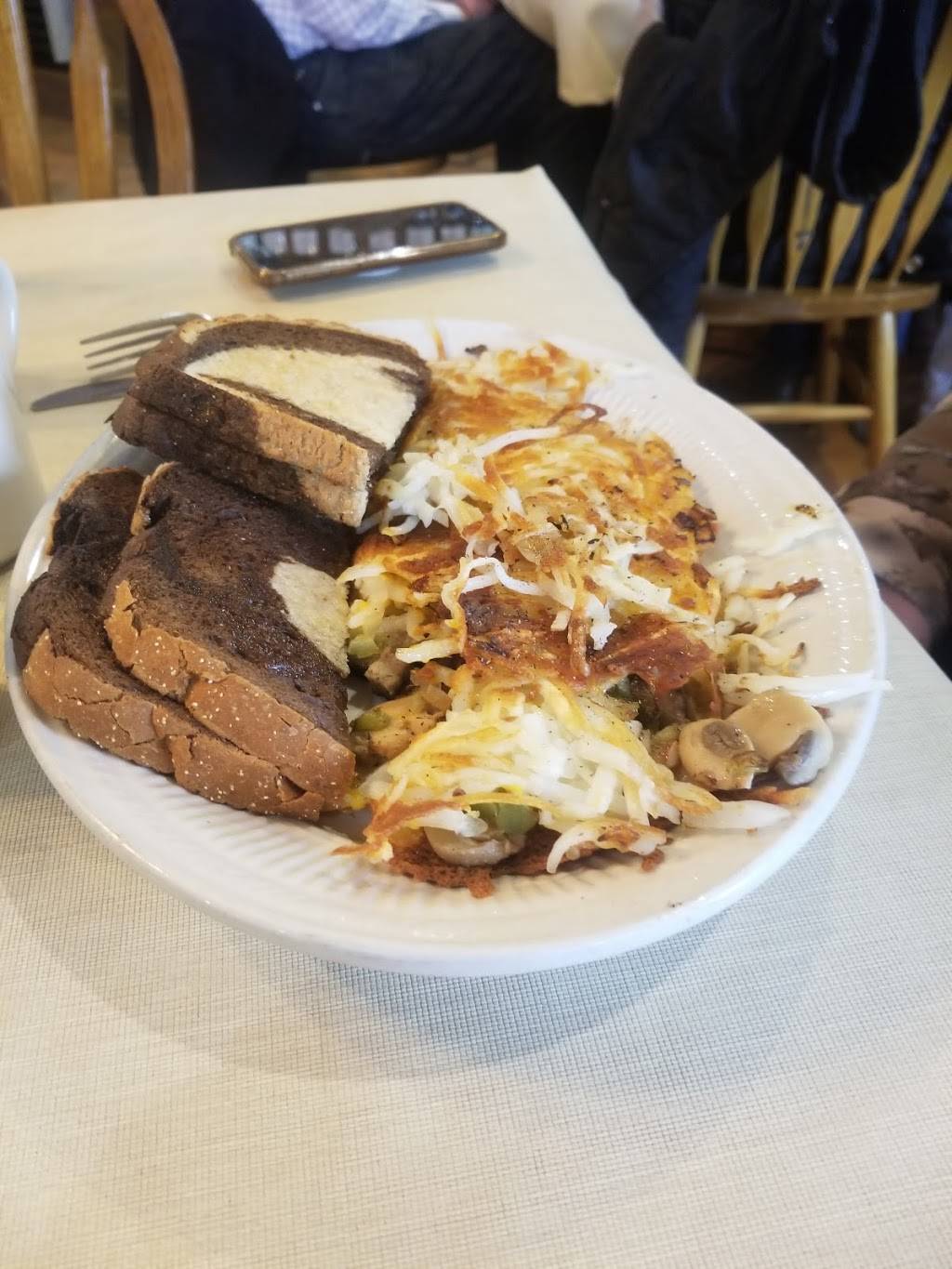 Moon Dance Cafe | restaurant | 7143 W 48th St, Fremont, MI 49412, USA | 2319249748 OR +1 231-924-9748