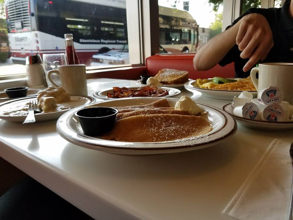 Latifs Restaurant | restaurant | 111 N Golden State Blvd, Turlock, CA 95380, USA | 2096345351 OR +1 209-634-5351