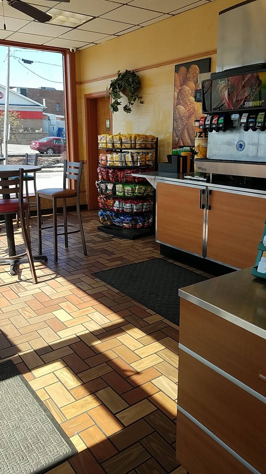 Subway | restaurant | 301&307 E Main St, Bellevue, OH 44811, USA | 4194832200 OR +1 419-483-2200