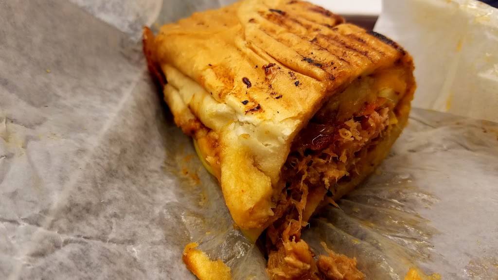 Brown Dog Deli | restaurant | 40 Broad St, Charleston, SC 29401, USA | 8438538081 OR +1 843-853-8081