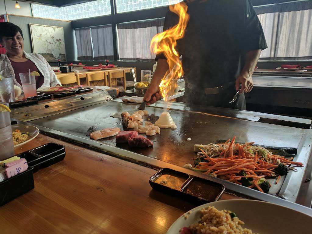 Sakura Teppan Steak & Sushi | restaurant | 6534 E Tanque Verde Rd, Tucson, AZ 85715, USA | 5202987777 OR +1 520-298-7777