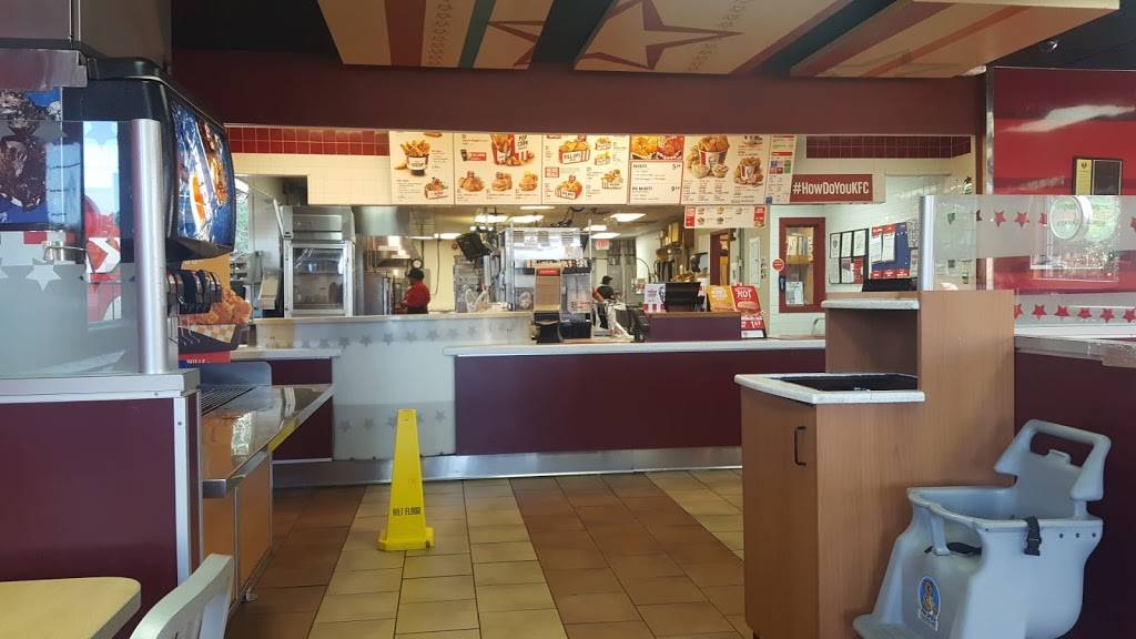 KFC | restaurant | 1307 Devils Reach Road, Woodbridge, VA 22192, USA | 7034905883 OR +1 703-490-5883