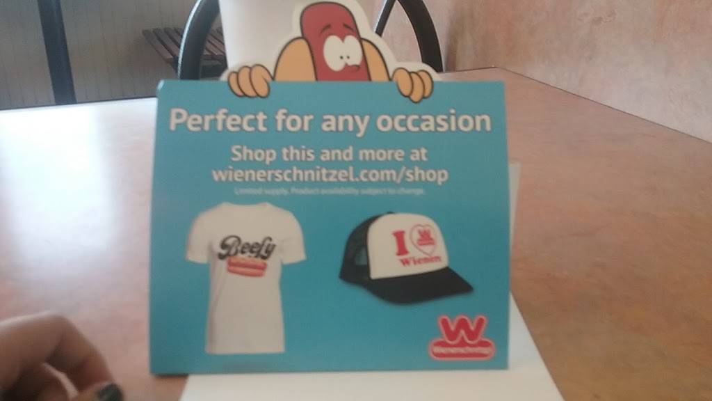 Wienerschnitzel | restaurant | 42092 Washington St, Bermuda Dunes, CA 92201, USA | 7602004467 OR +1 760-200-4467