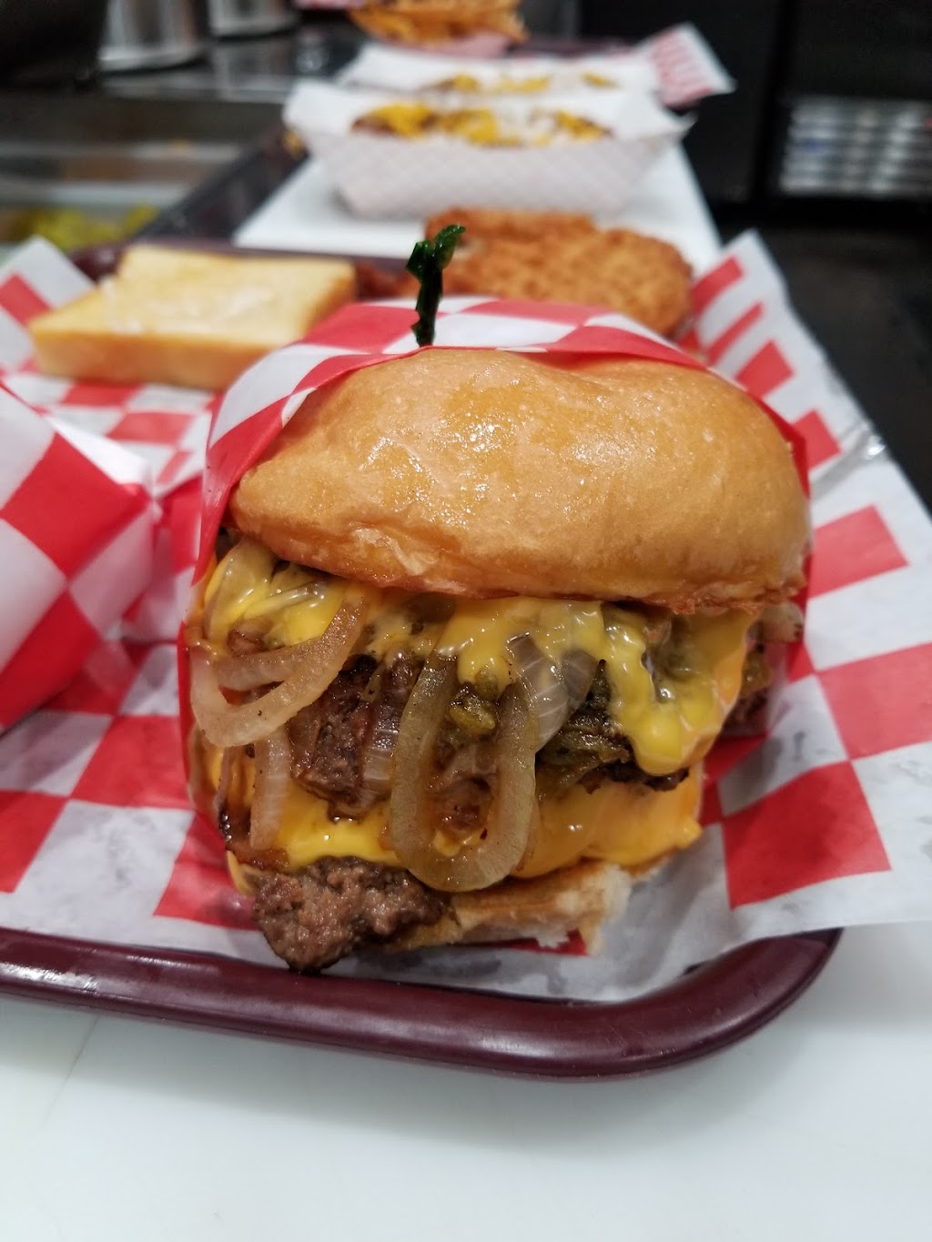 Bears Burgers and Dawgs | restaurant | 2001 N 2nd Ave, Canyon, TX 79015, USA | 8064528033 OR +1 806-452-8033