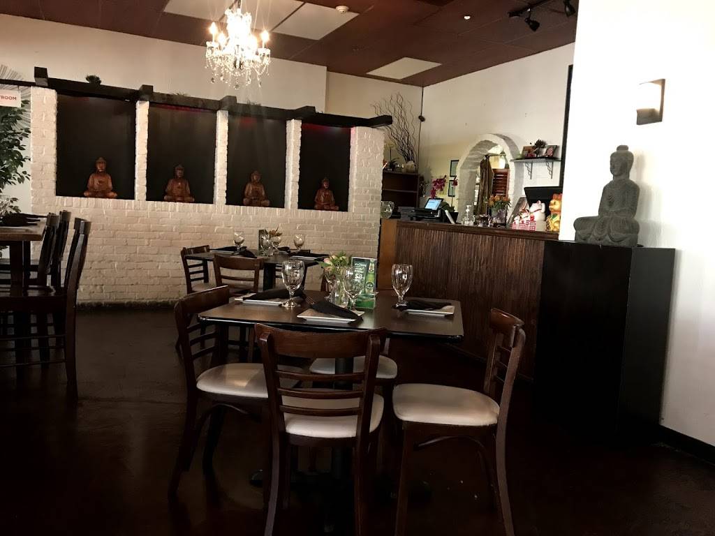 Si Lom Restaurant | restaurant | 3300 Oak Lawn Ave #110, Dallas, TX 75219, USA | 2147800983 OR +1 214-780-0983