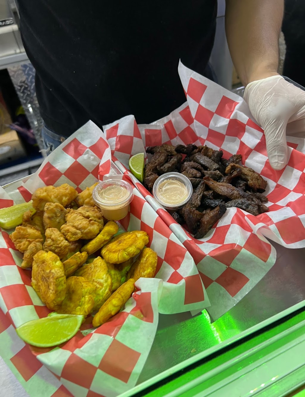 El Patio Food Truck | restaurant | 138-05 Jamaica Ave, Queens, NY 11435, USA | 3477255013 OR +1 347-725-5013