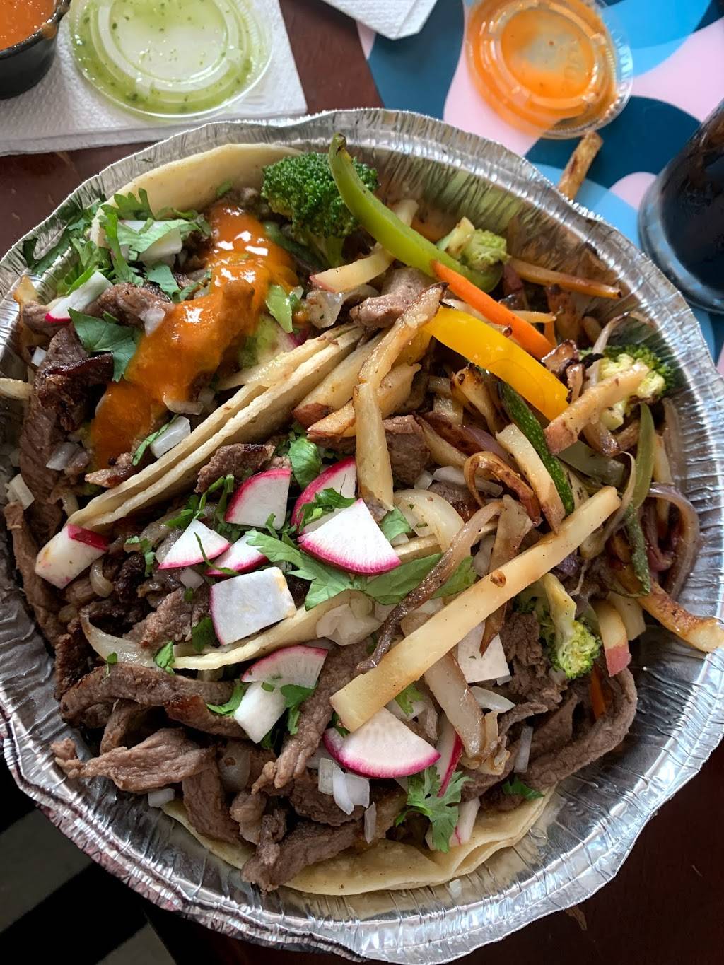 La Tienda | restaurant | 1247 Snyder Ave, Philadelphia, PA 19148, USA | 2153341159 OR +1 215-334-1159