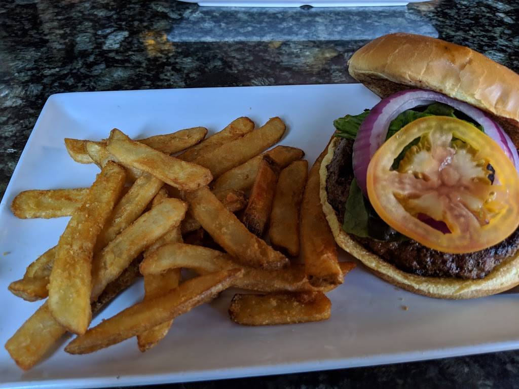 Ziggys Pub & Restaurant | restaurant | 193 Park Ave, Amherst, OH 44001, USA | 4409853663 OR +1 440-985-3663