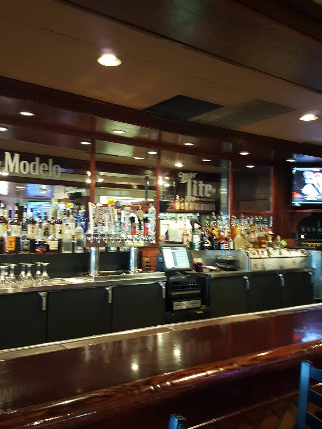 Chilis Grill & Bar | meal takeaway | 2425 Southlake Mall, Merrillville, IN 46410, USA | 2197911504 OR +1 219-791-1504