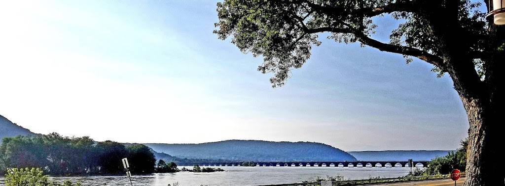 Boro Bar & Grill RiverView | restaurant | 4425 N Front St, Harrisburg, PA 17110, USA | 7176953622 OR +1 717-695-3622