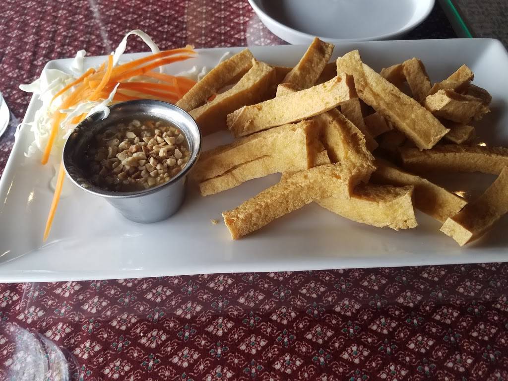 Siamville Thai Cuisine | restaurant | 3635 1st Ave SE, Cedar Rapids, IA 52403, USA | 3193641955 OR +1 319-364-1955