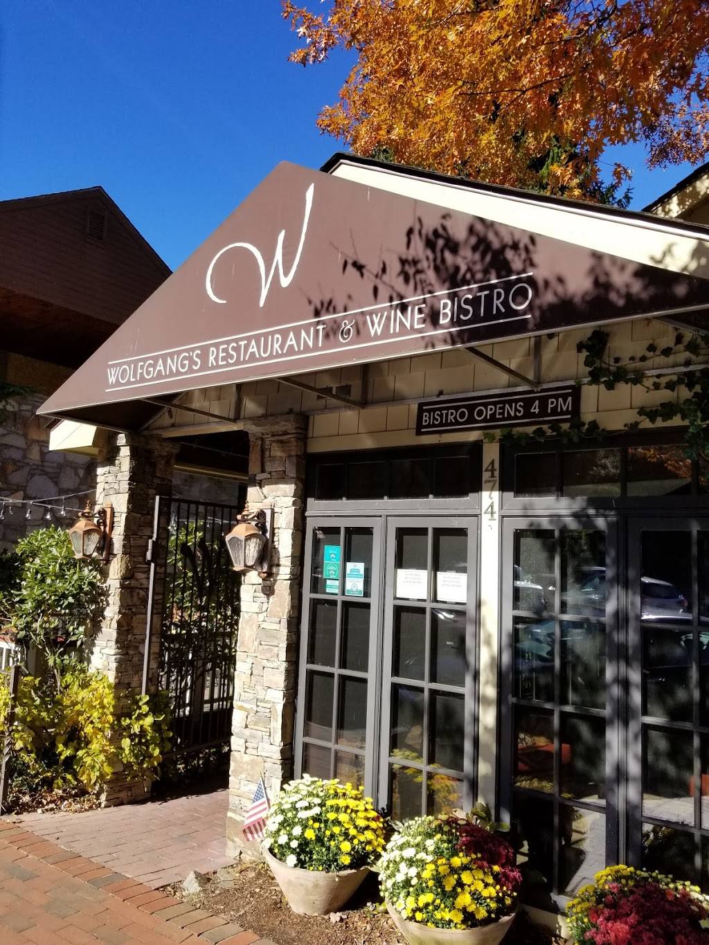 Wolfgangs Restaurant & Wine Bistro | restaurant | 474 Main St, Highlands, NC 28741, USA | 8285263807 OR +1 828-526-3807