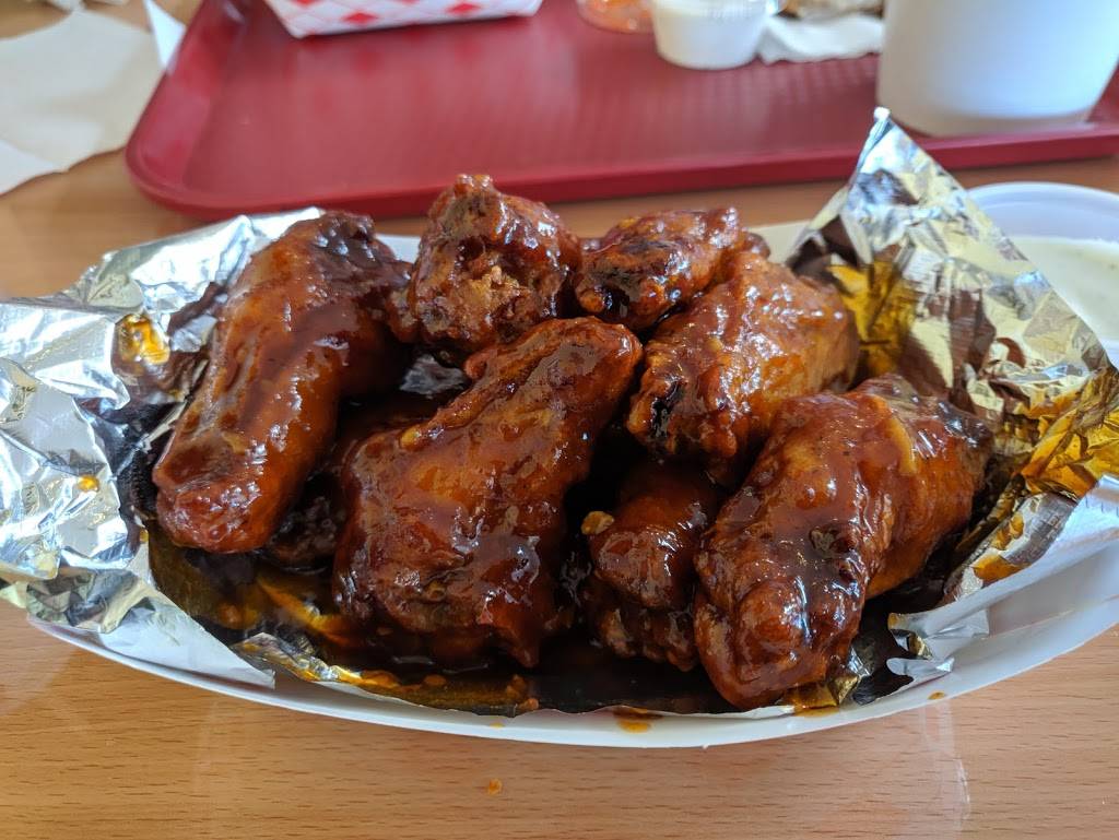 SoCal Wings | restaurant | 1800 Atlantic Ave, Long Beach, CA 90806, USA | 5627430006 OR +1 562-743-0006