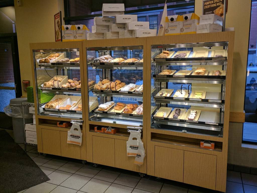 Au Bon Pain | bakery | 101 Merrimac St, Boston, MA 02114, USA | 6172489441 OR +1 617-248-9441