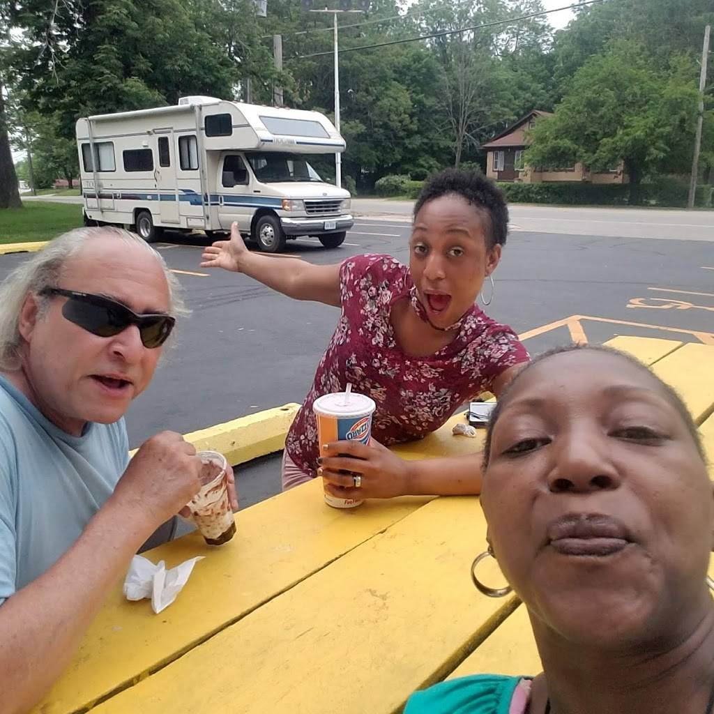 Dairy Queen Brazier | restaurant | 1410 E Washington St, Joliet, IL 60433, USA | 8155531000 OR +1 815-553-1000