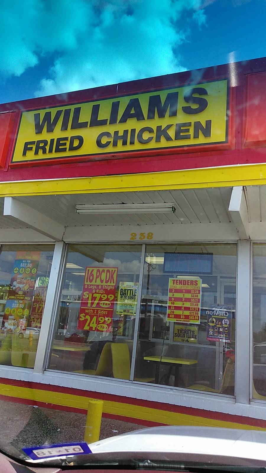 Williams Fried Chicken | restaurant | 238 W Illinois Ave, Dallas, TX 75224, USA | 2149434001 OR +1 214-943-4001
