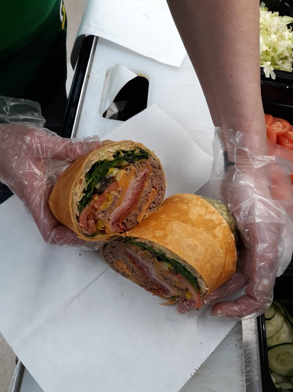 Subway | restaurant | 211 E Main St, Pinckney, MI 48169, USA | 7348785620 OR +1 734-878-5620