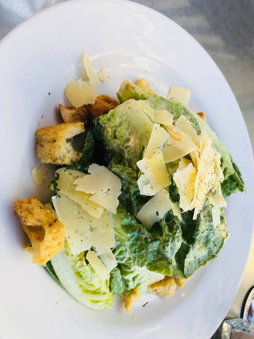 MoMos | restaurant | 760 2nd St, San Francisco, CA 94107, USA | 4152278660 OR +1 415-227-8660