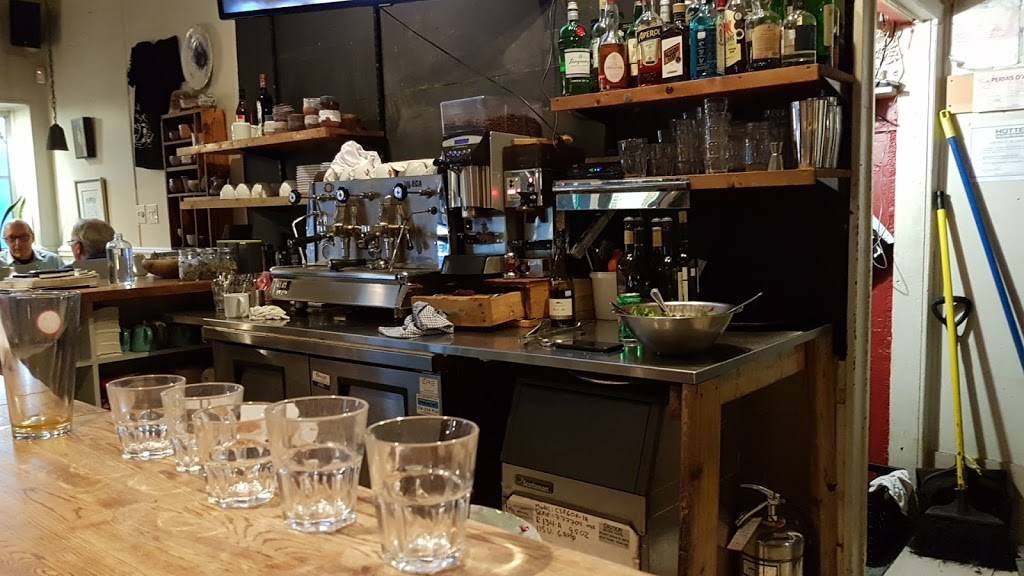 Beaufort - Bistro | restaurant | 414 Rue Saint-Zotique E, Montréal, QC H2S 1L9, Canada | 5142746969 OR +1 514-274-6969