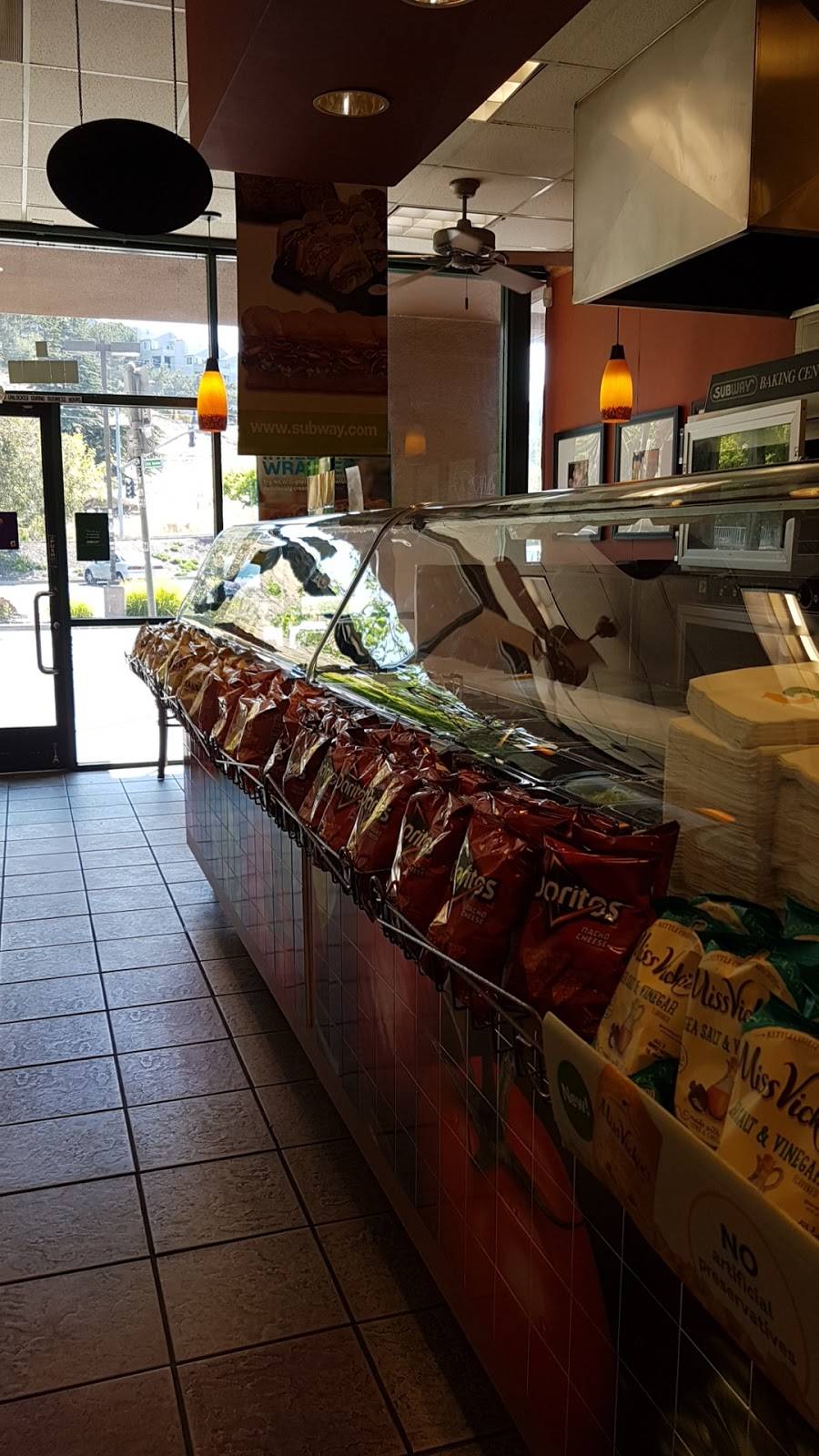 Subway Restaurants | restaurant | 26775 Hayward Blvd i, Hayward, CA 94542, USA | 5105812585 OR +1 510-581-2585