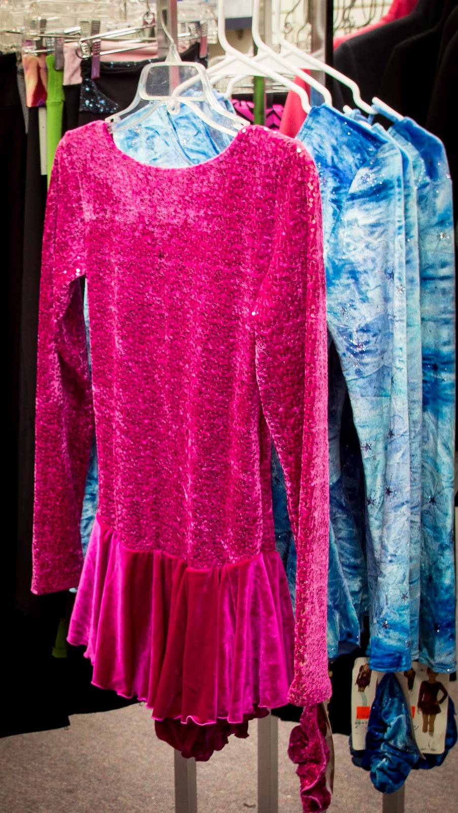 Pickwick Ice | meal takeaway | 1001 W Riverside Dr, Burbank, CA 91506, USA | 8188455300 OR +1 818-845-5300