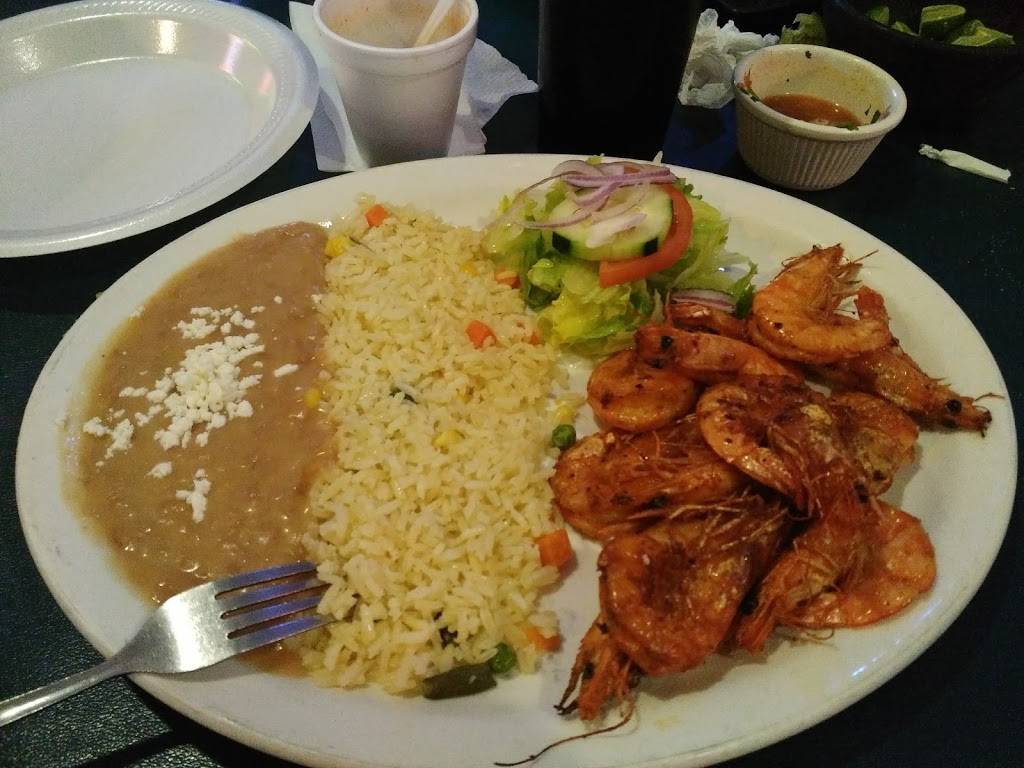 Playas del Novillero | restaurant | 6845 S Central Ave, Phoenix, AZ 85042, USA | 6022326025 OR +1 602-232-6025