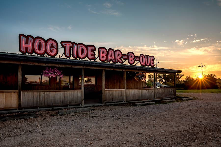 Hog Tide Bar-B-Que | restaurant | 22020 S Wolfe Rd #1200, Aurora, MO 65605, USA | 4173083525 OR +1 417-308-3525